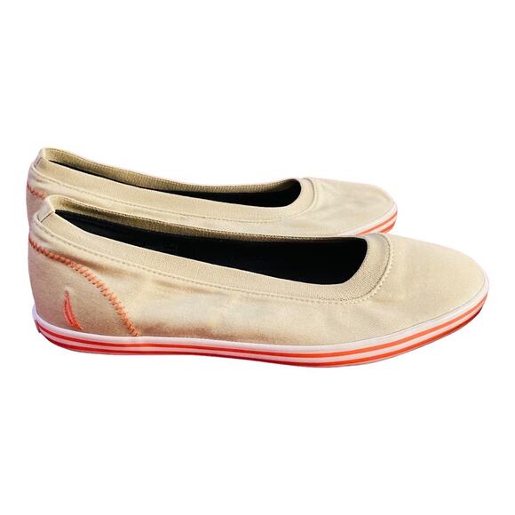 Nautica NWOT Tan Metallic Slip Ons Style Size 8.5 - Picture 4 of 10